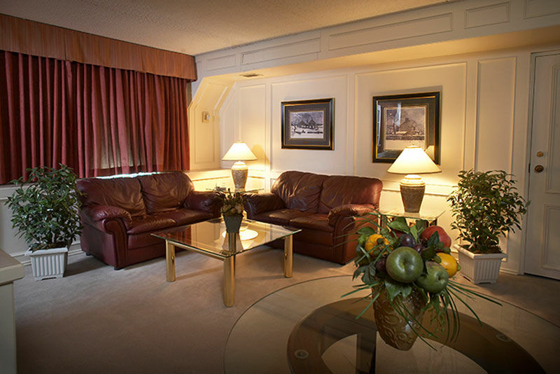 Black Knight Inn Ред Дир Экстерьер фото